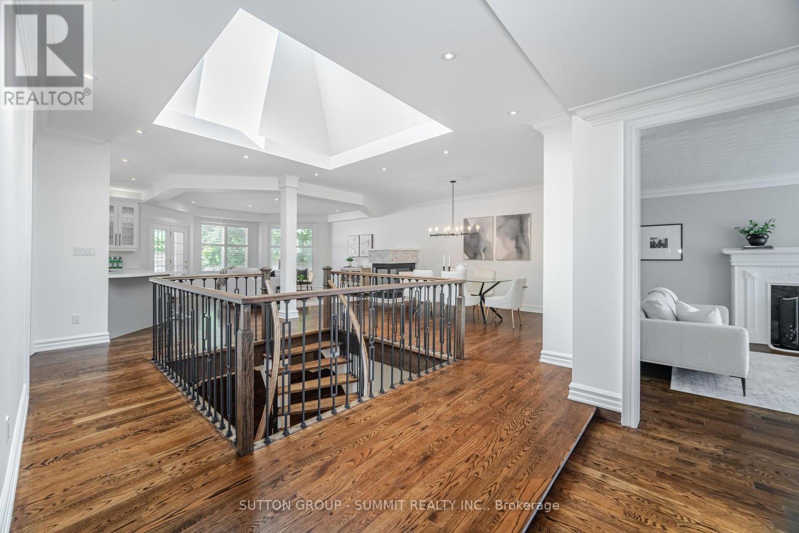 Photo 9 of 1195 Crestdale Road, Mississauga ON