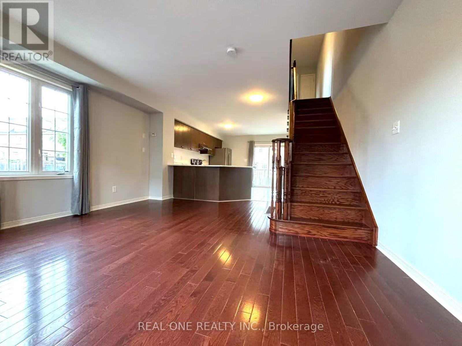 Photo 14 of 15 Adam Oates Heights, Toronto ON