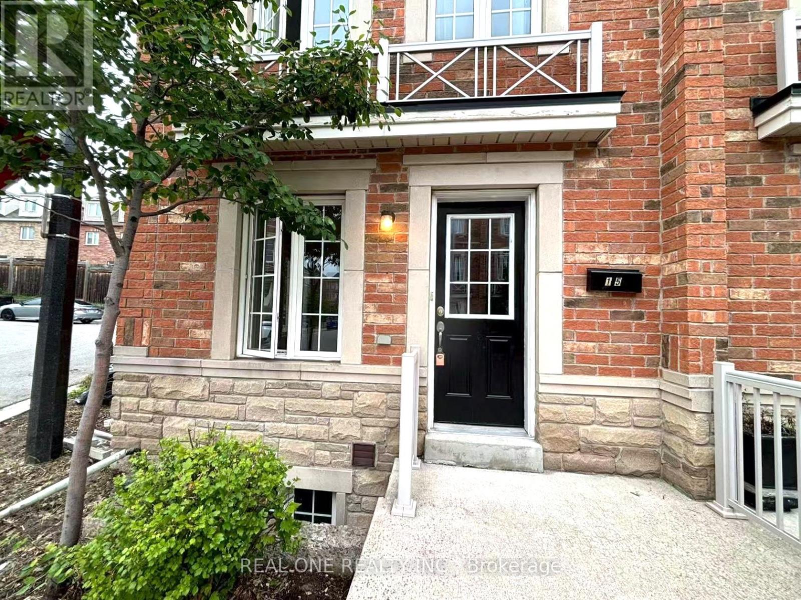 Photo 2 of 15 Adam Oates Heights, Toronto ON