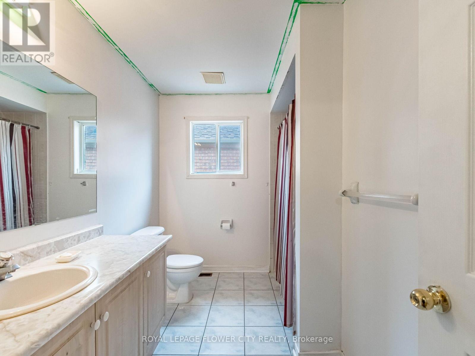 Photo 16 of 58 Pertosa Drive, Brampton ON
