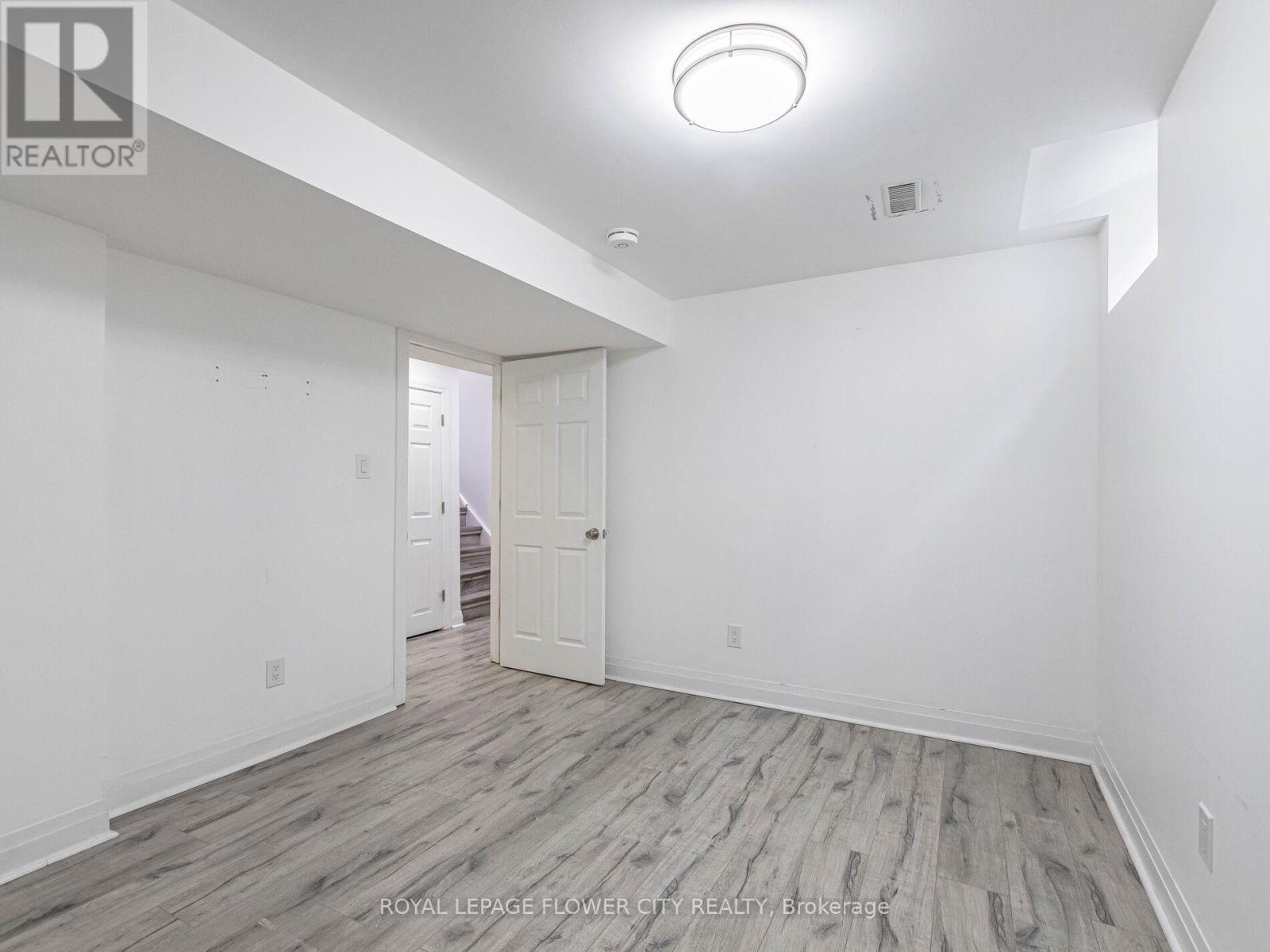 Photo 30 of 58 Pertosa Drive, Brampton ON