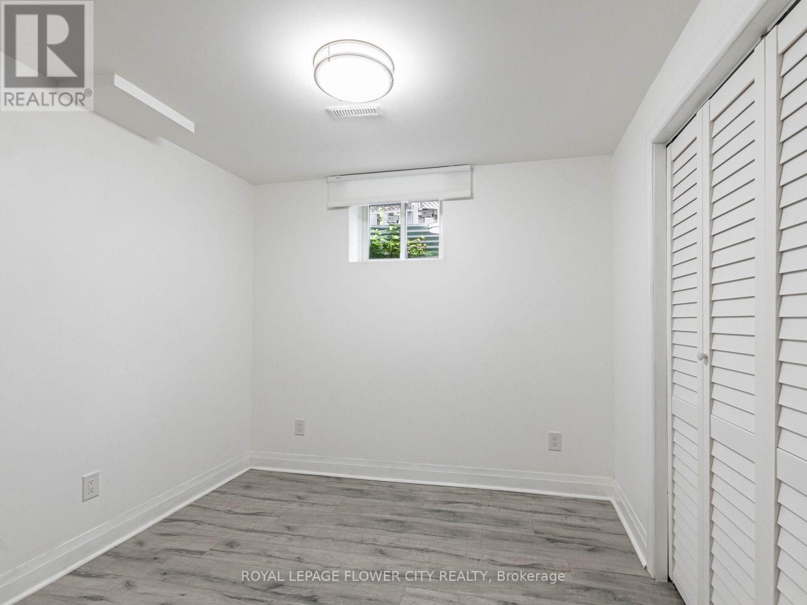 Photo 33 of 58 Pertosa Drive, Brampton ON