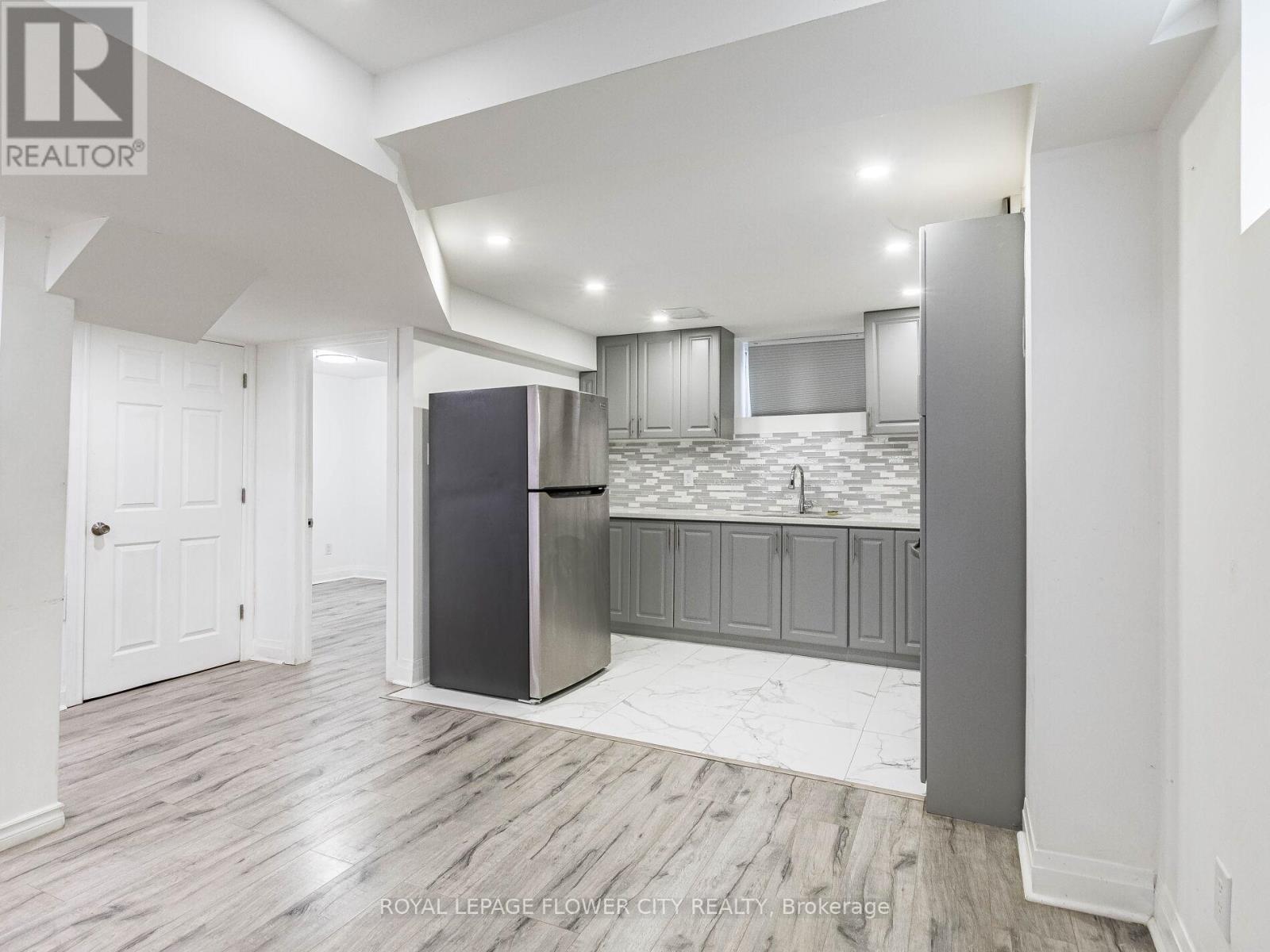 Photo 36 of 58 Pertosa Drive, Brampton ON
