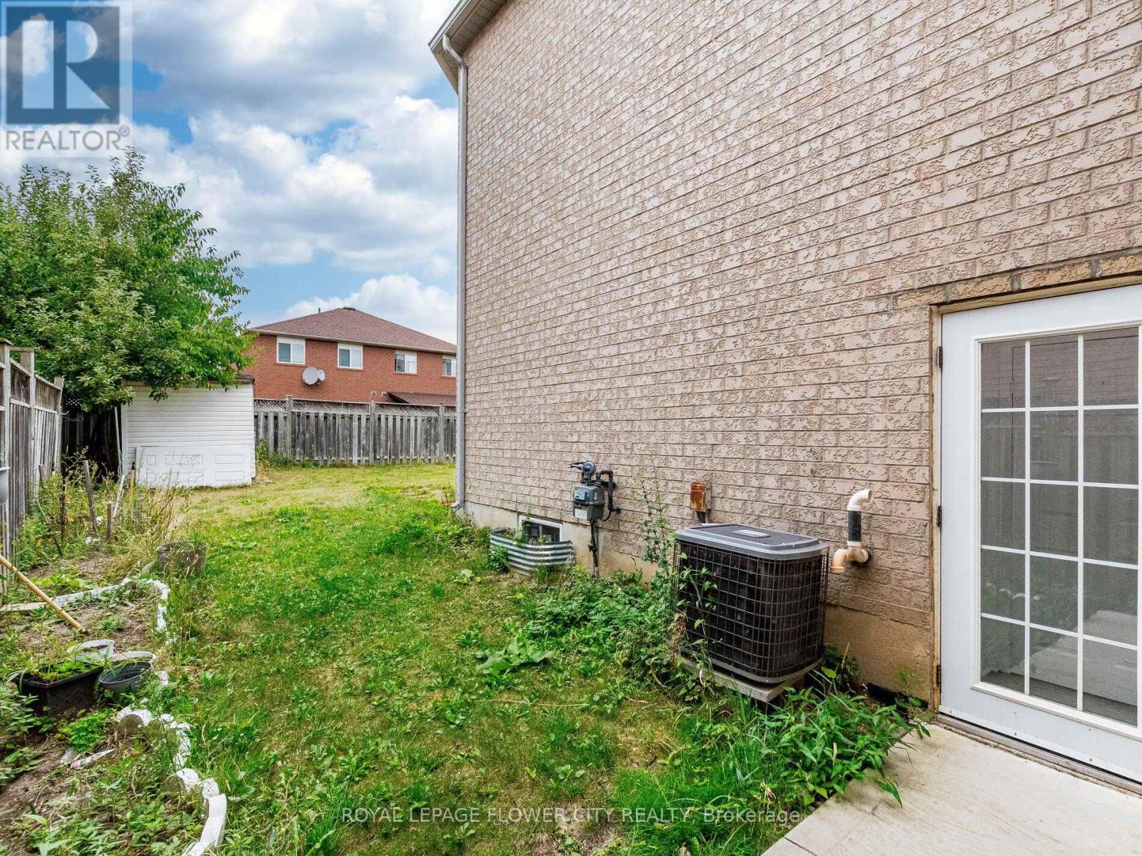 Photo 46 of 58 Pertosa Drive, Brampton ON