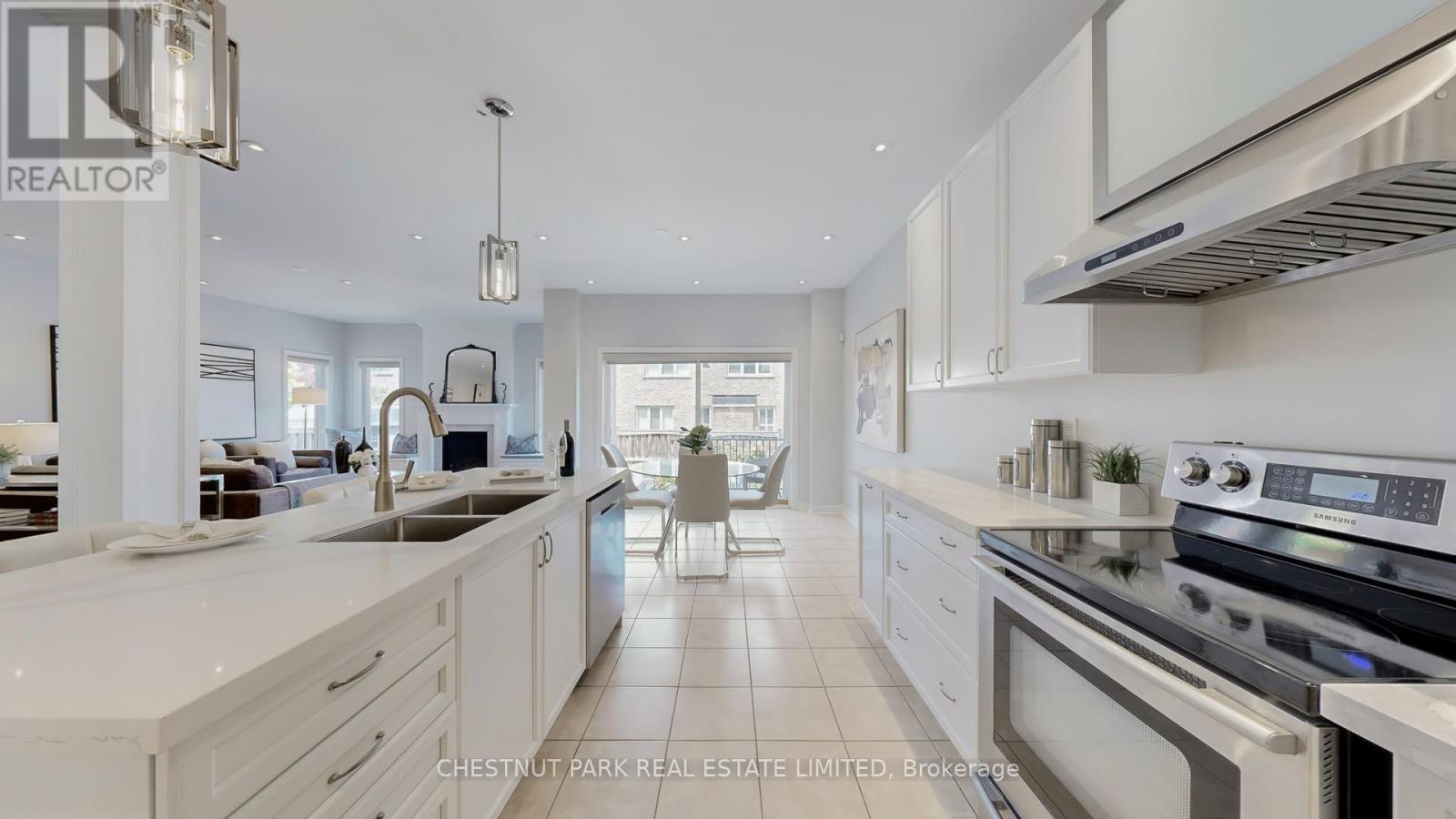 Photo 43 of 32 Arbour Drive, Markham ON