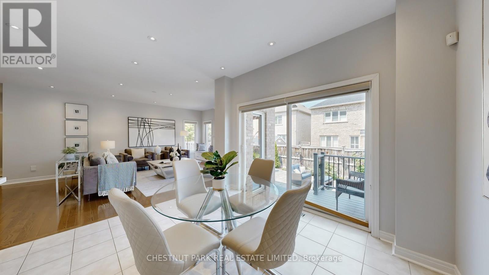 Photo 18 of 32 Arbour Drive, Markham ON