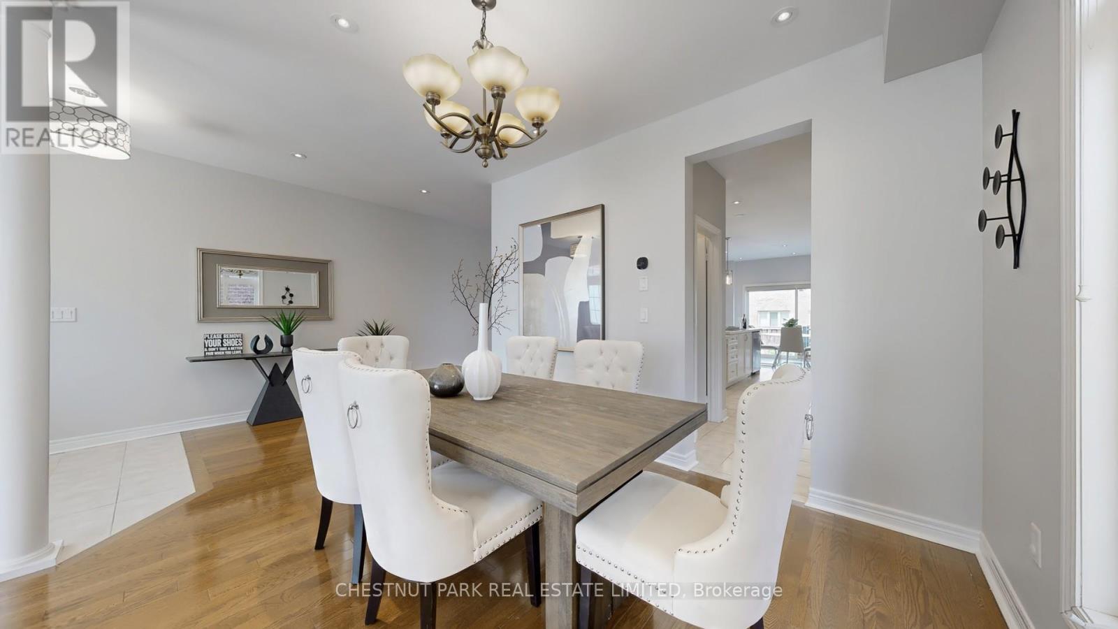 Photo 27 of 32 Arbour Drive, Markham ON