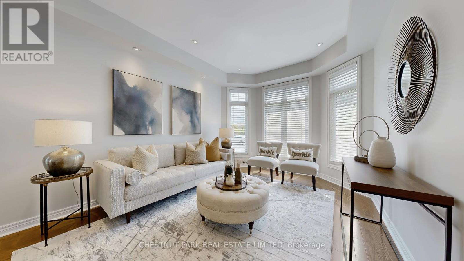 Photo 6 of 32 Arbour Drive, Markham ON