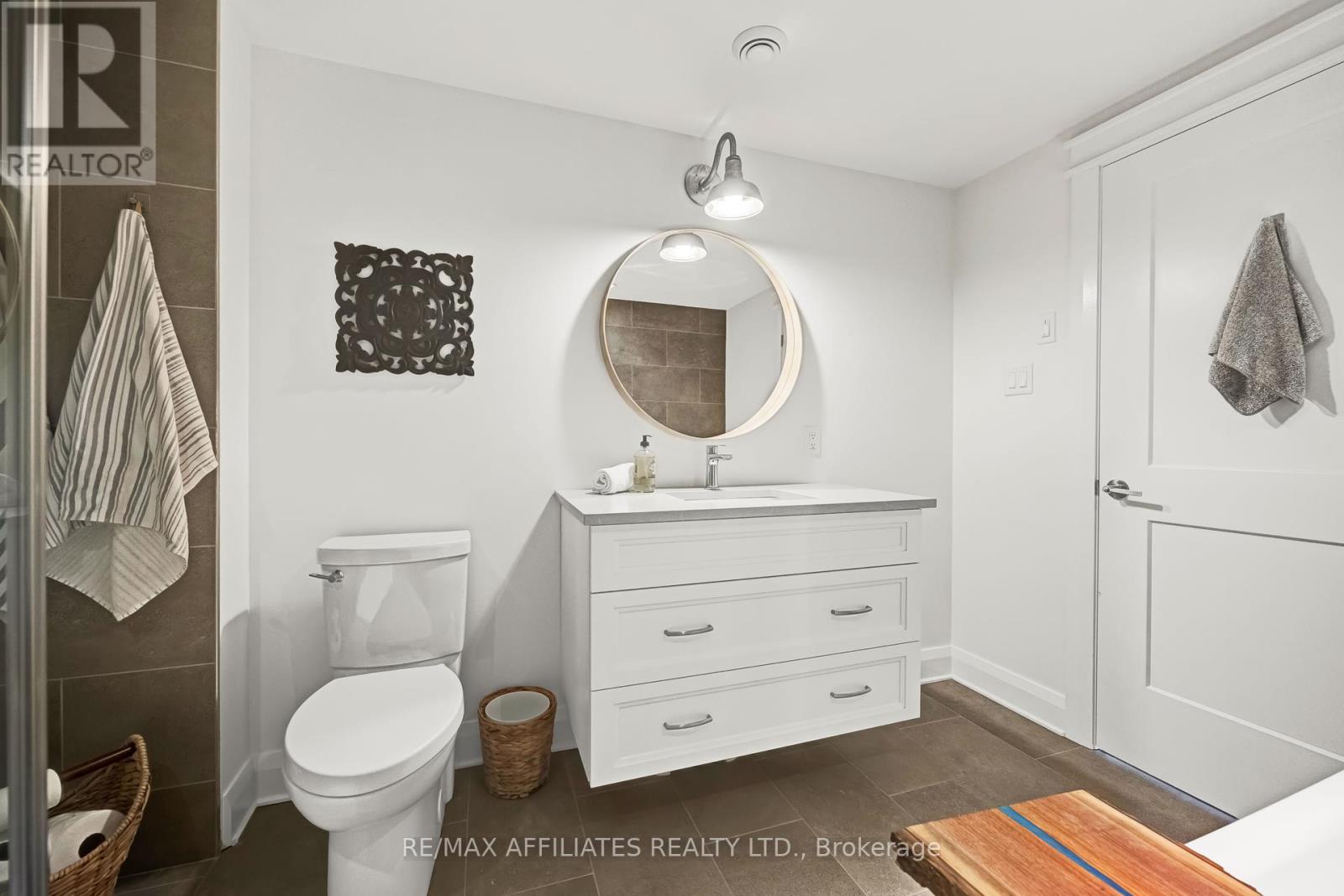 Photo 39 of 205 Westar Farm Way, Ottawa ON