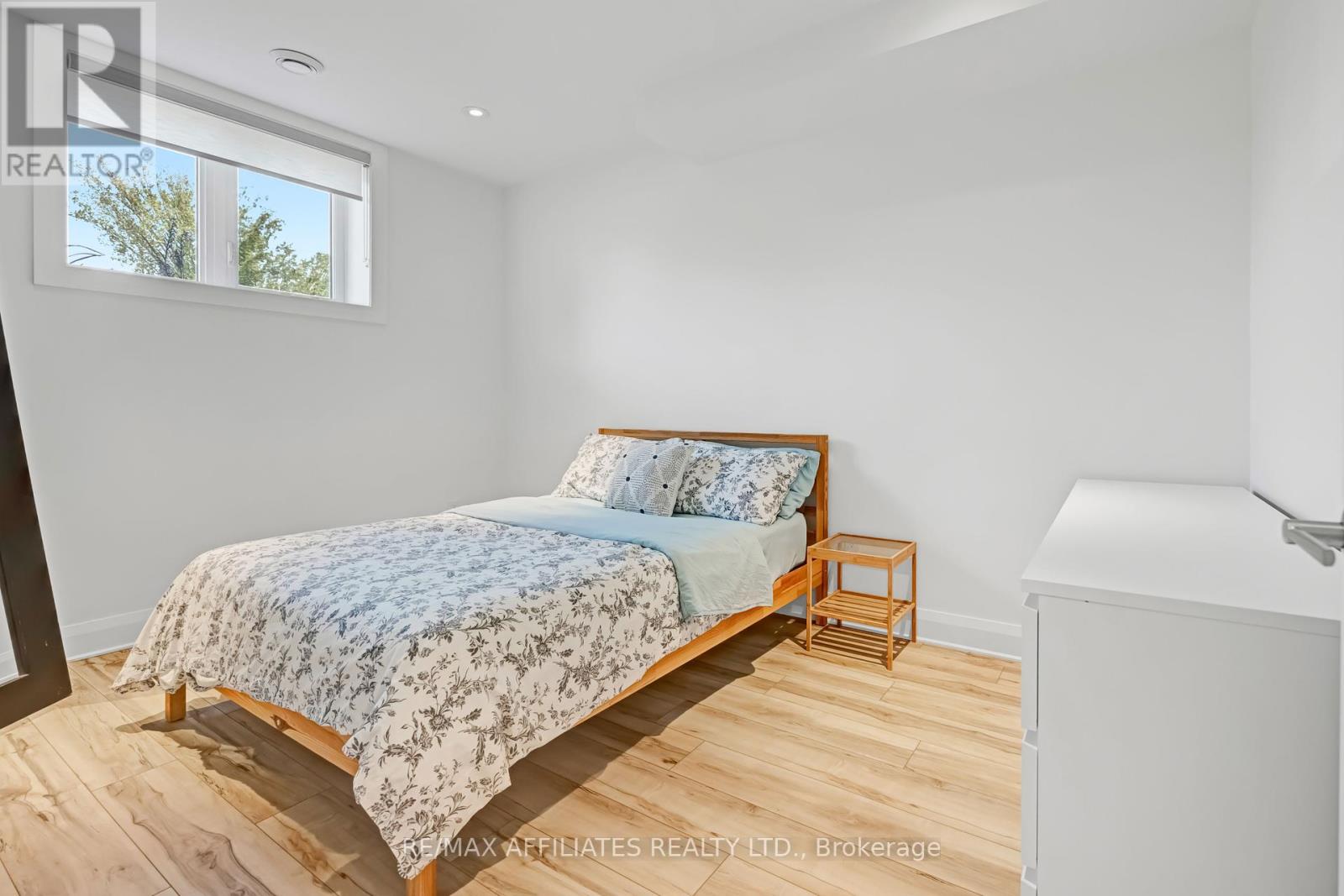 Photo 32 of 205 Westar Farm Way, Ottawa ON