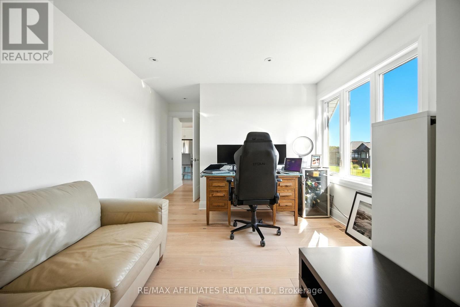 Photo 28 of 205 Westar Farm Way, Ottawa ON
