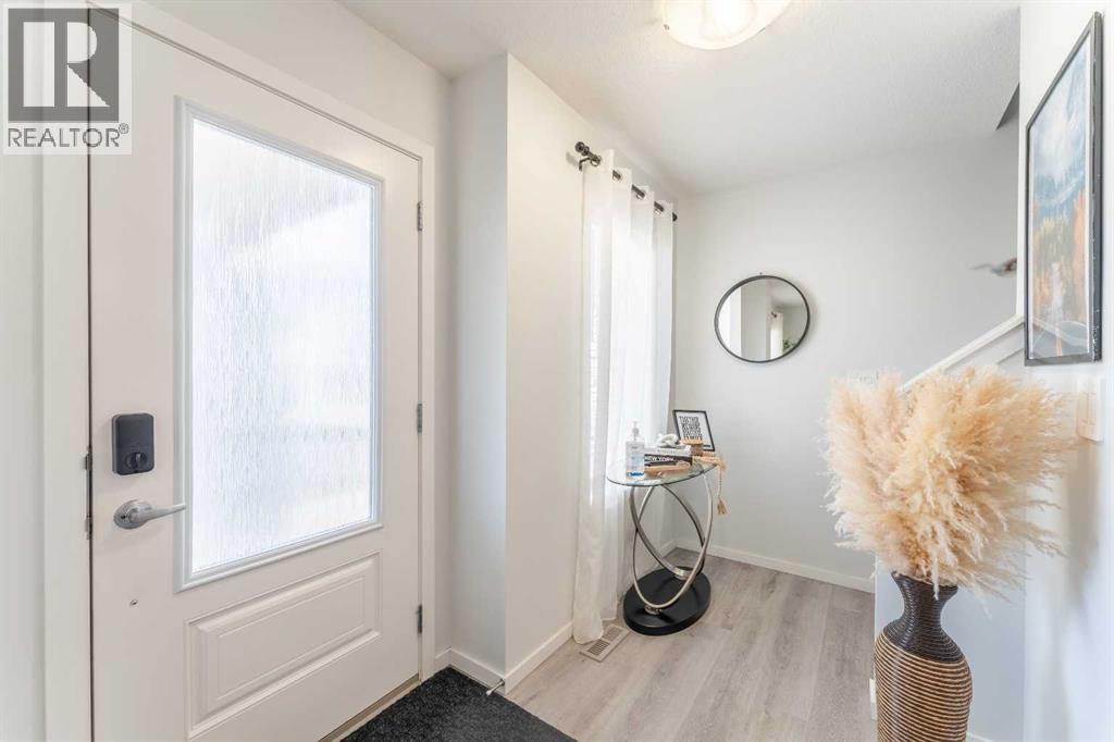Photo 2 of 315 Windbury Road Sw, Airdrie AB