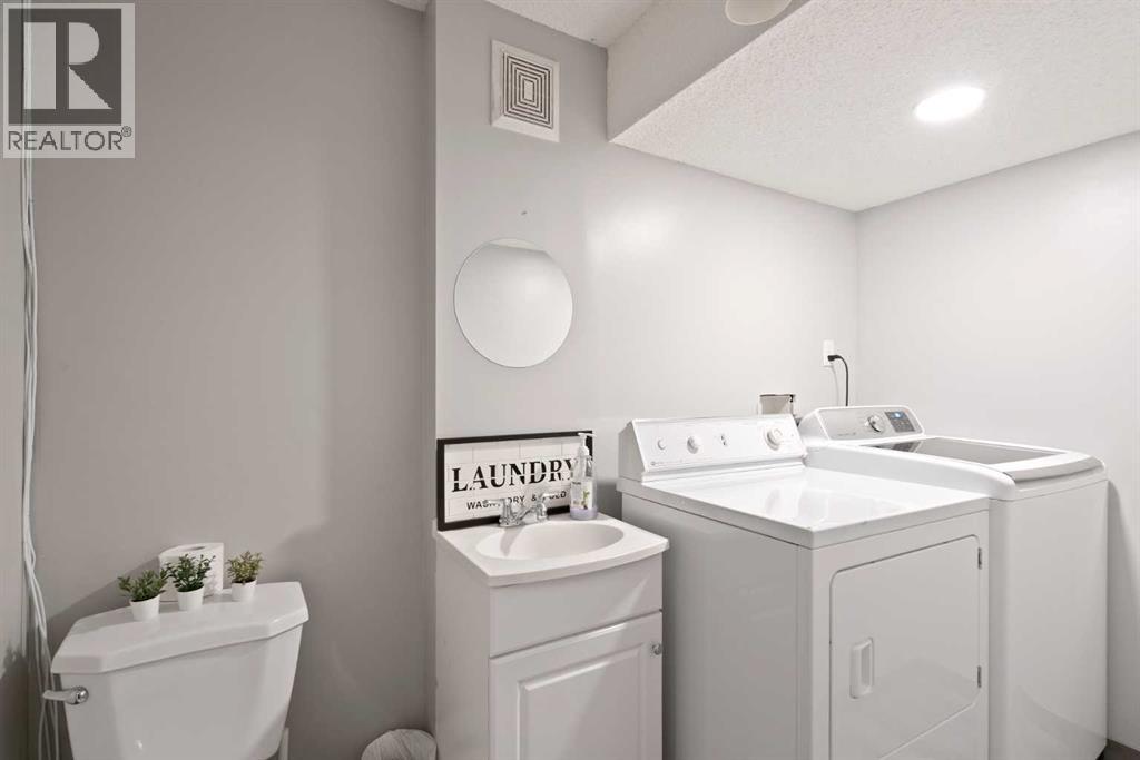 Single Family House 4 Level for Sale in  Rundlelawn Road NE Rundle Calgary 