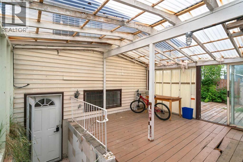 Single Family House 4 Level for Sale in  Rundlelawn Road NE Rundle Calgary 