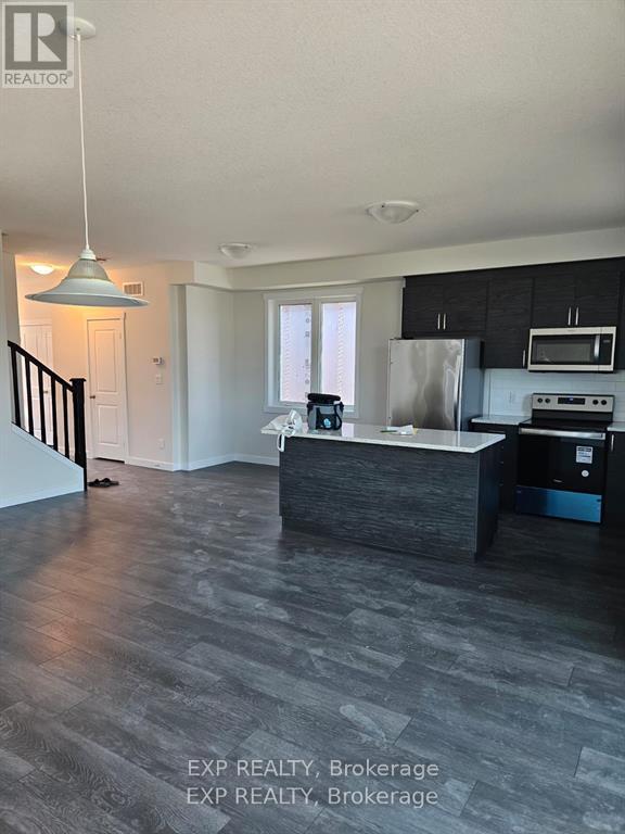 Photo 3 of Upper 89 Moon Crescent, Cambridge ON