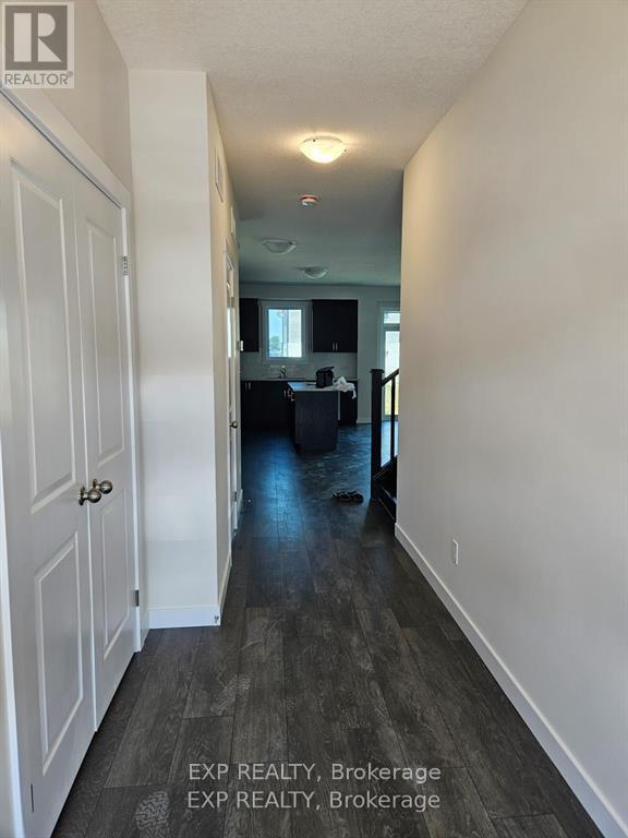 Photo 4 of Upper 89 Moon Crescent, Cambridge ON