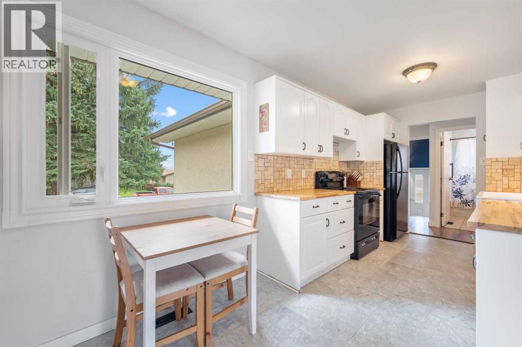 Photo 39 of 34 Wilson Street, Okotoks AB
