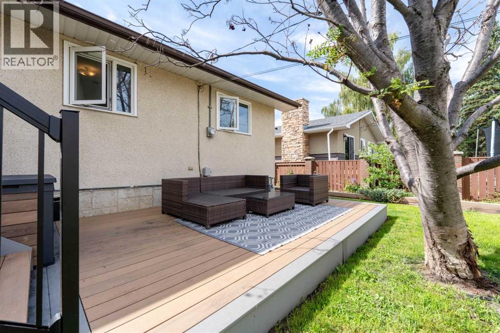 Photo 11 of 34 Wilson Street, Okotoks AB