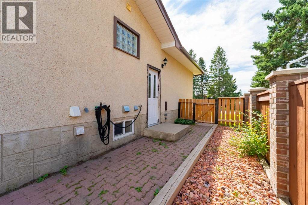 Photo 13 of 34 Wilson Street, Okotoks AB