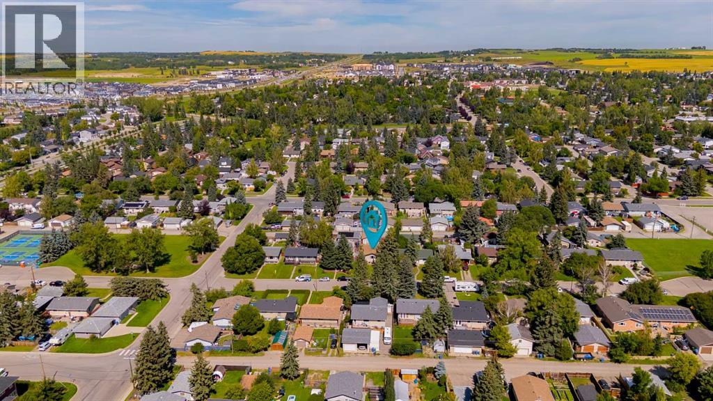 Photo 36 of 34 Wilson Street, Okotoks AB