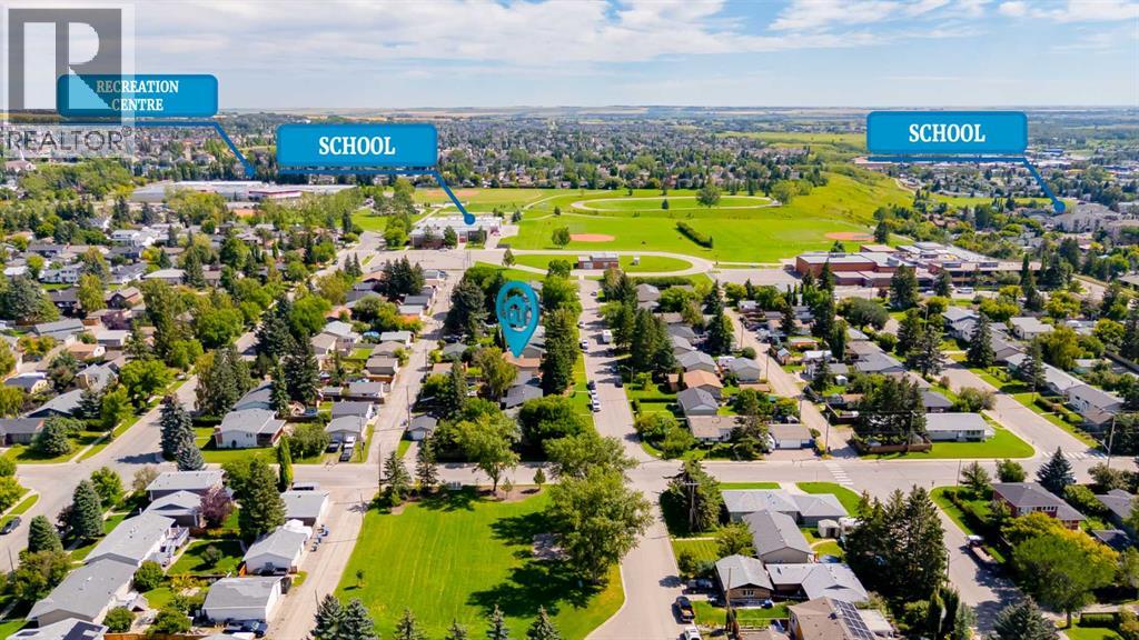 Photo 25 of 34 Wilson Street, Okotoks AB