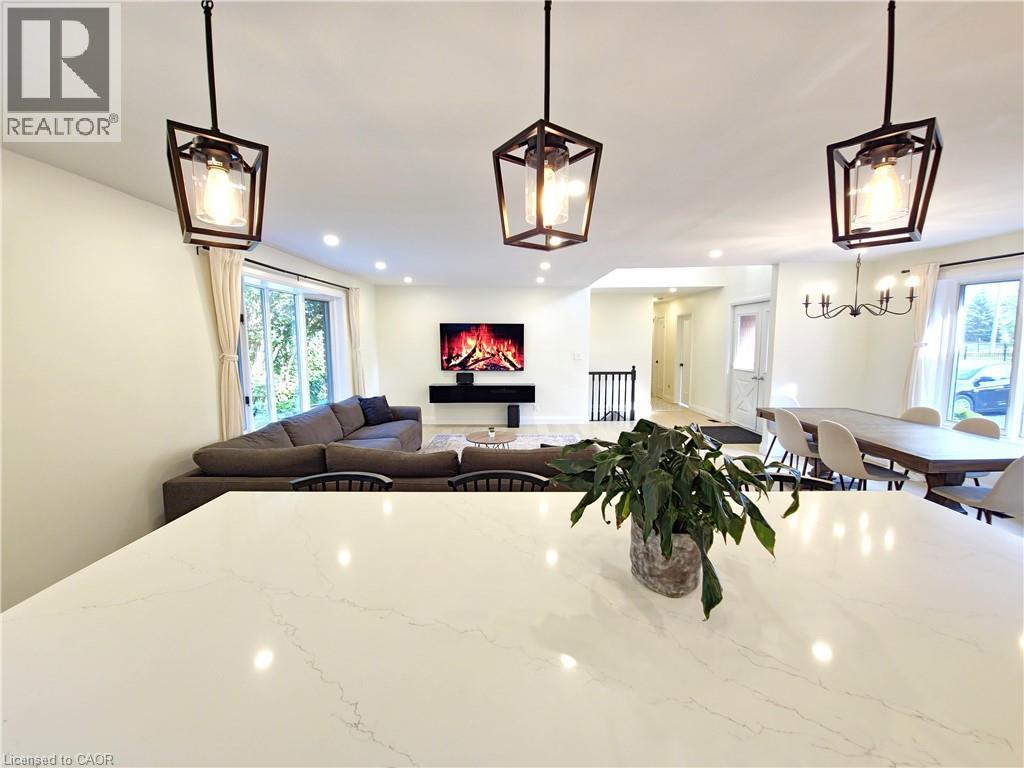 Photo 11 of 11719 Guelph Line, Milton ON
