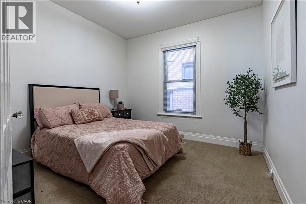 Photo 3 of 245 Hillcrest Avenue, Hamilton ON