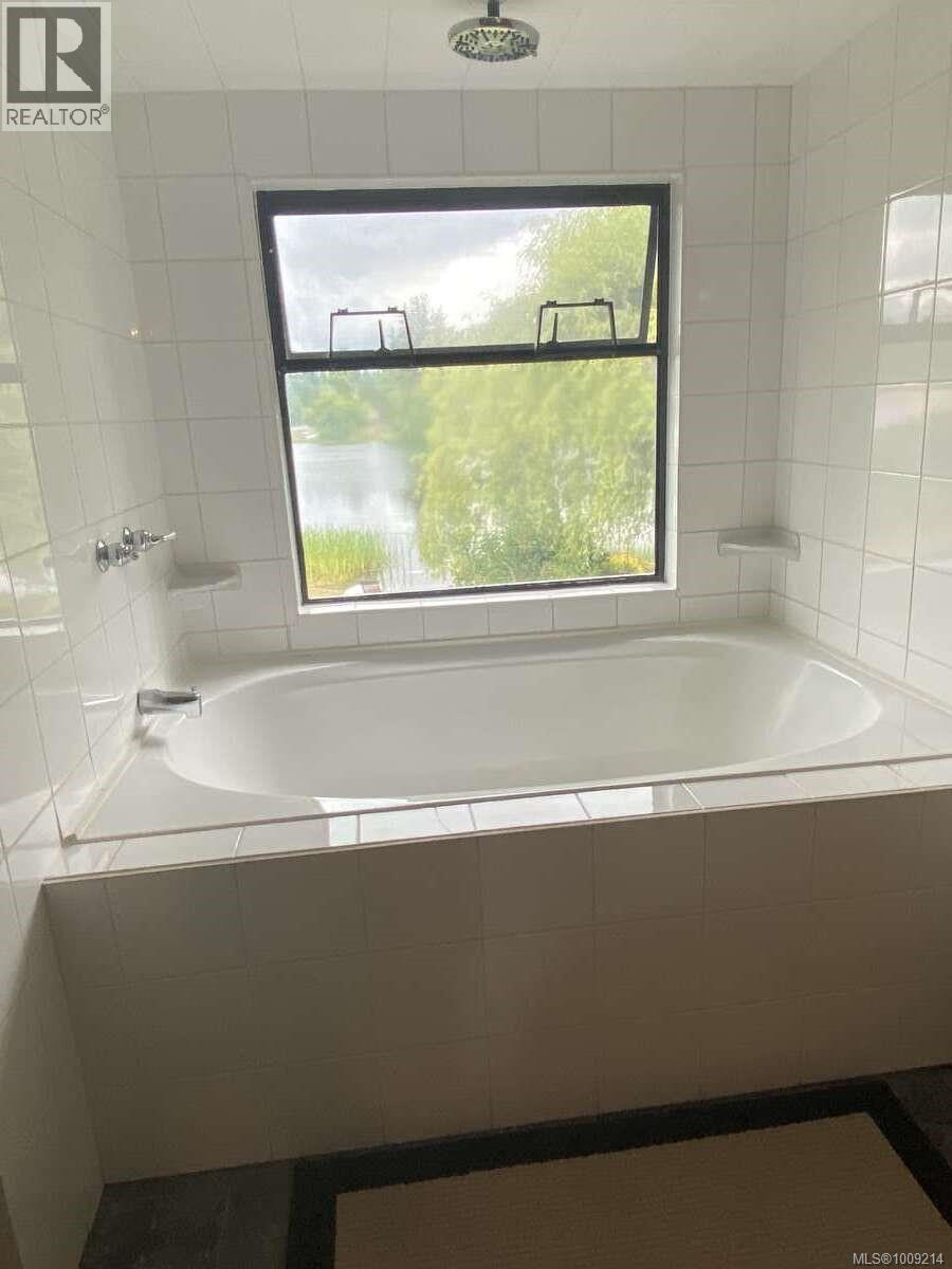 Photo 23 of 9386 Martin Park Dr, Black Creek BC