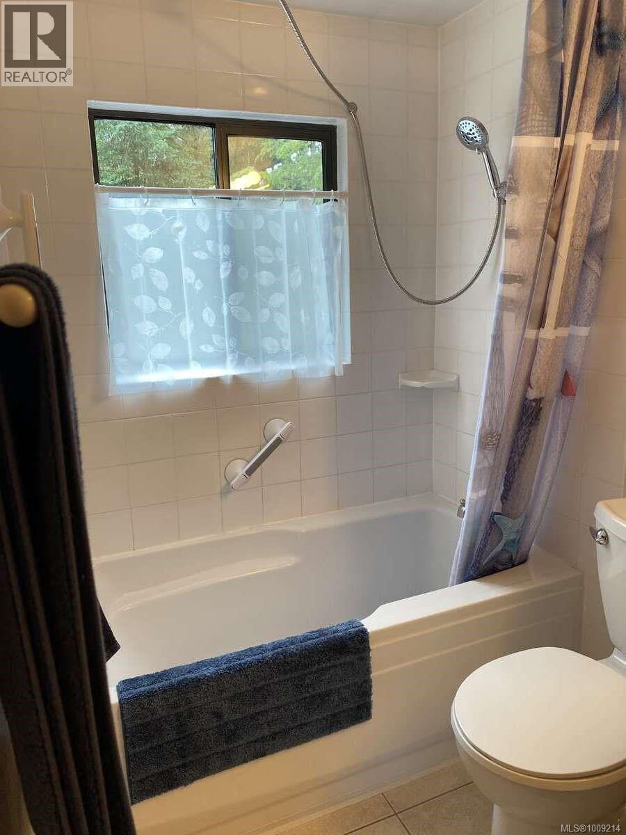 Photo 33 of 9386 Martin Park Dr, Black Creek BC
