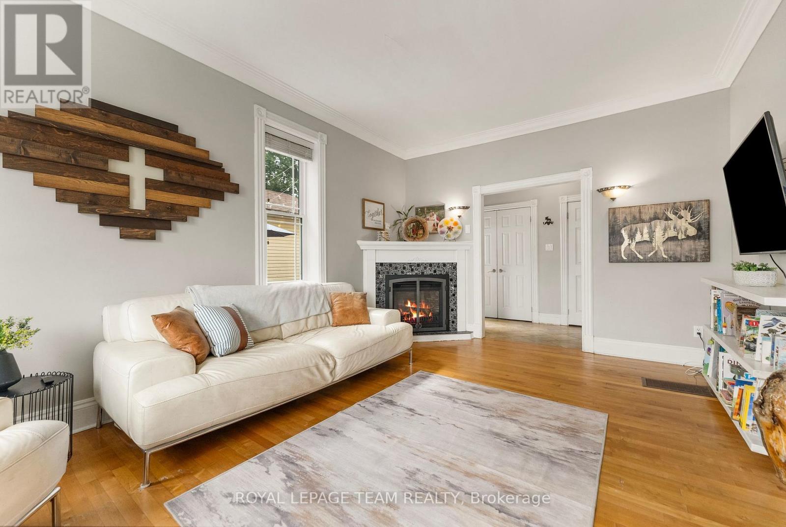 Photo 6 of 174 Bruce Street, Renfrew ON