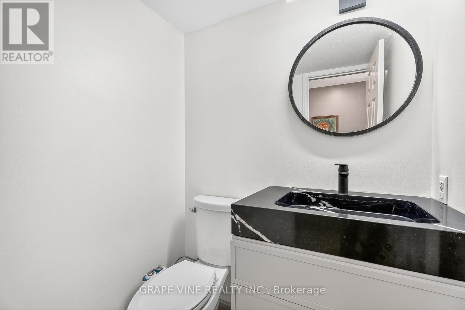Photo 13 of 11 1400 Wildberry Court, Ottawa ON