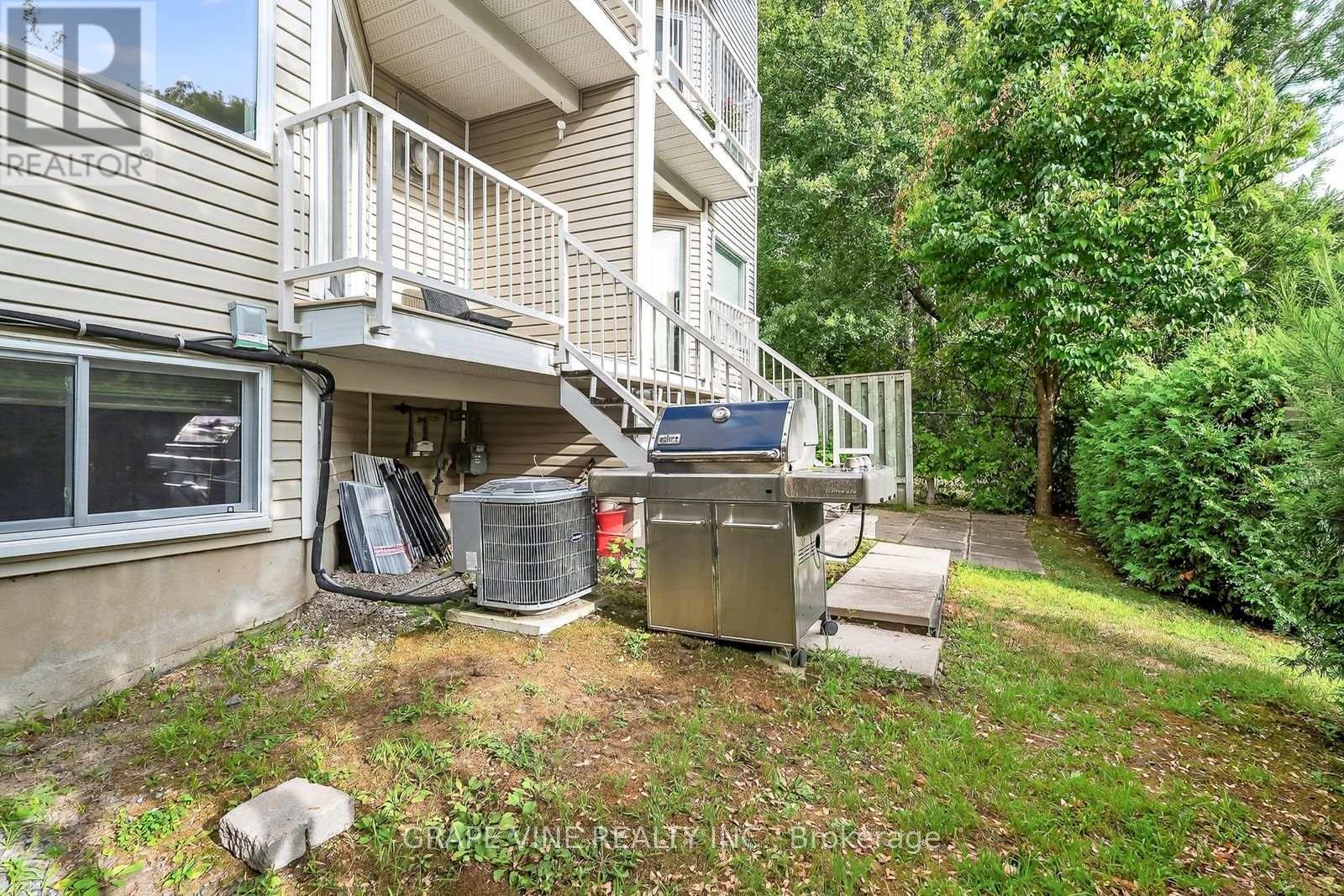 Photo 12 of 11 1400 Wildberry Court, Ottawa ON