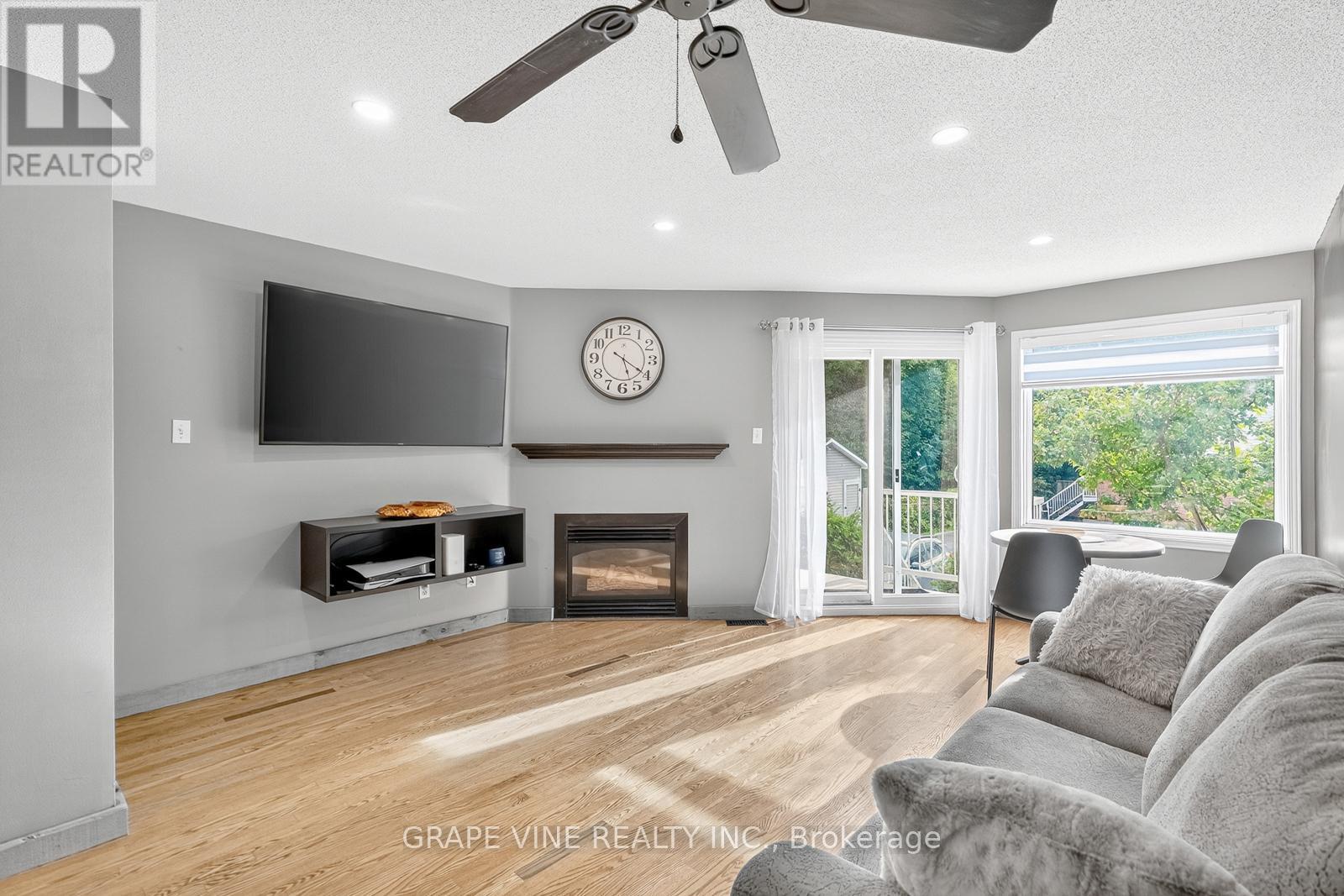 Photo 16 of 11 1400 Wildberry Court, Ottawa ON