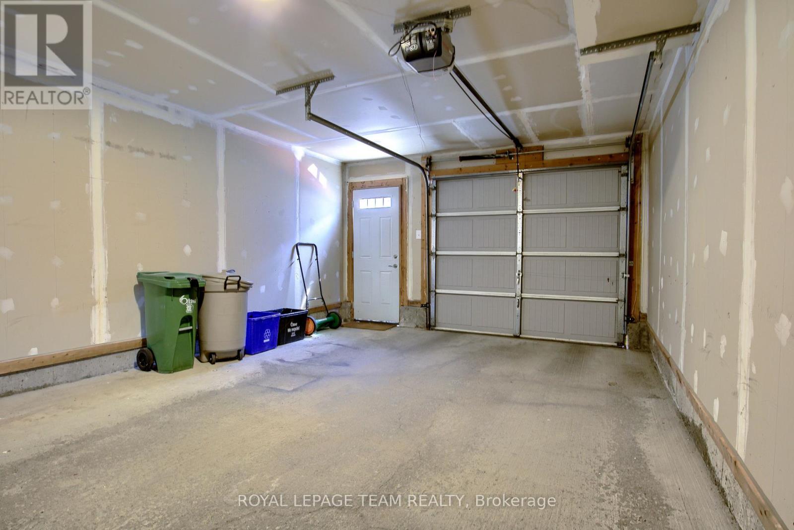 Photo 3 of 3867 Strandherd Drive, Ottawa ON