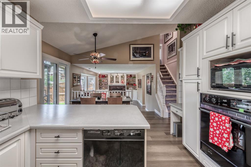 Single Family House for Sale in  Shannon Hill SW Shawnessy Calgary 