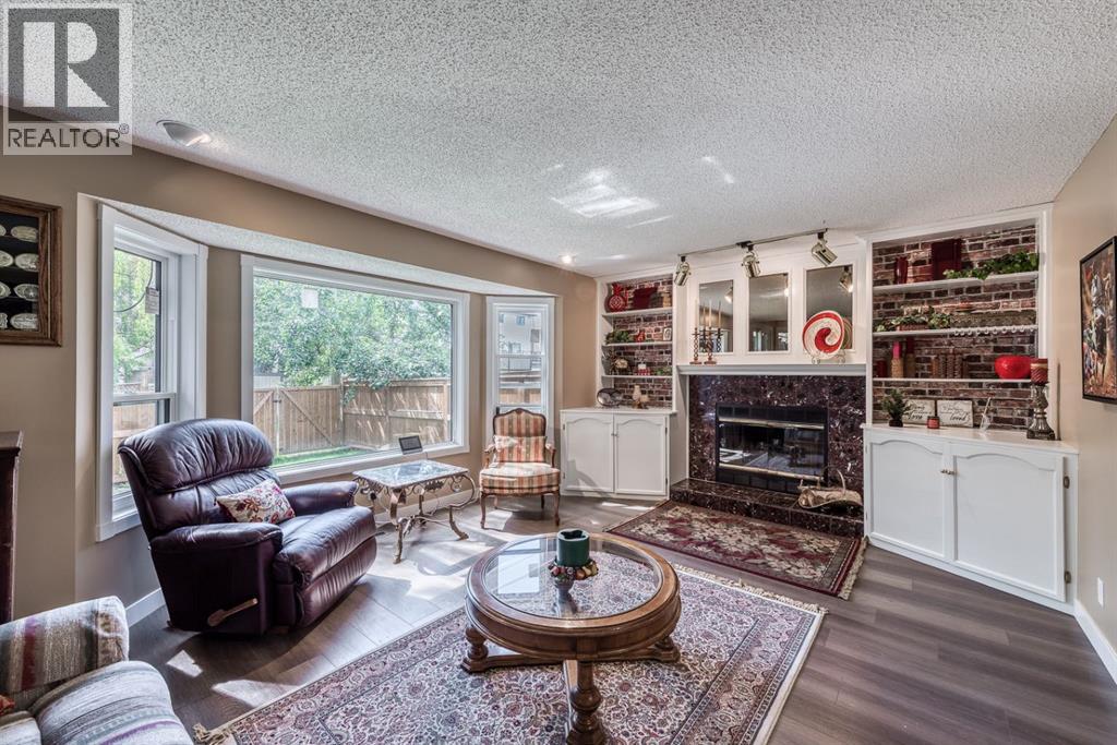Single Family House for Sale in  Shannon Hill SW Shawnessy Calgary 