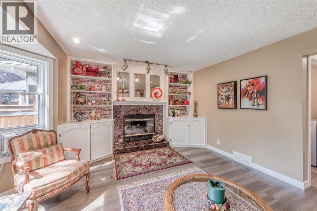 Single Family House for Sale in  Shannon Hill SW Shawnessy Calgary 