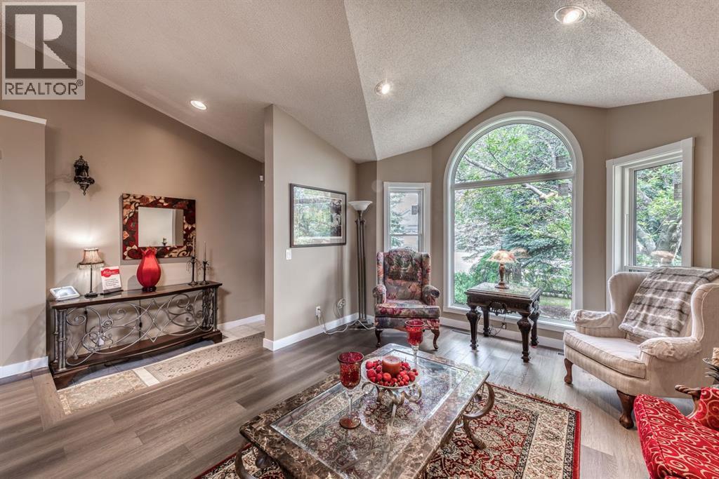 Single Family House for Sale in  Shannon Hill SW Shawnessy Calgary 