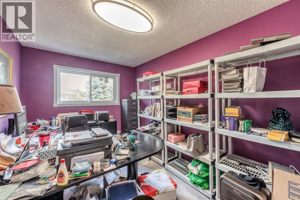 Single Family House for Sale in  Shannon Hill SW Shawnessy Calgary 