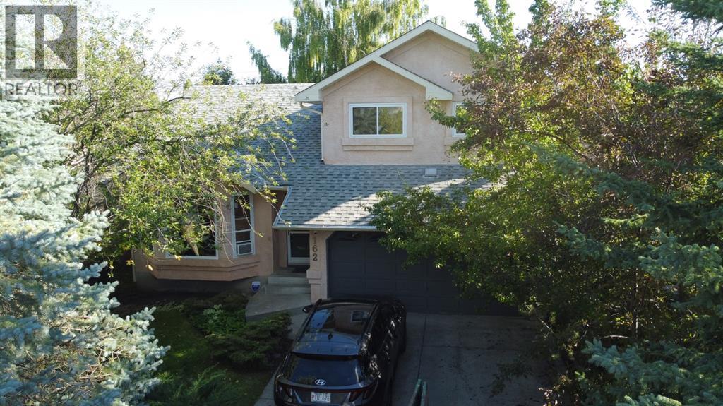 Single Family House for Sale in  Shannon Hill SW Shawnessy Calgary 