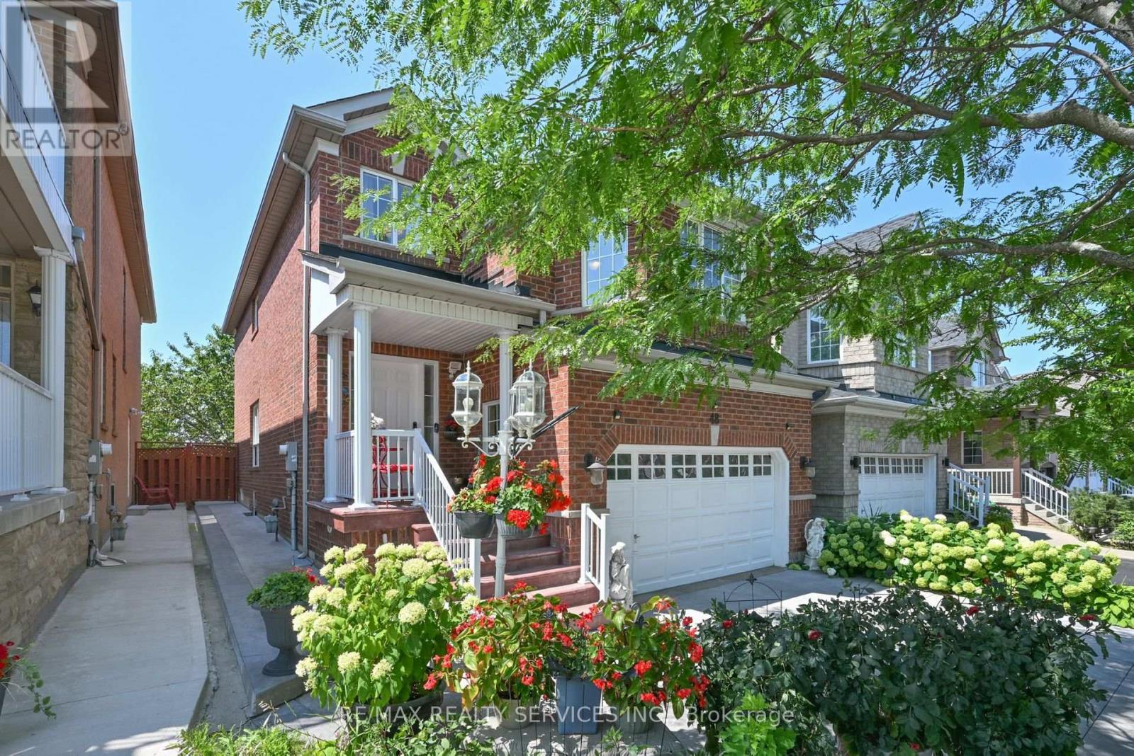 Photo 30 of 48 Albright Road, Brampton ON