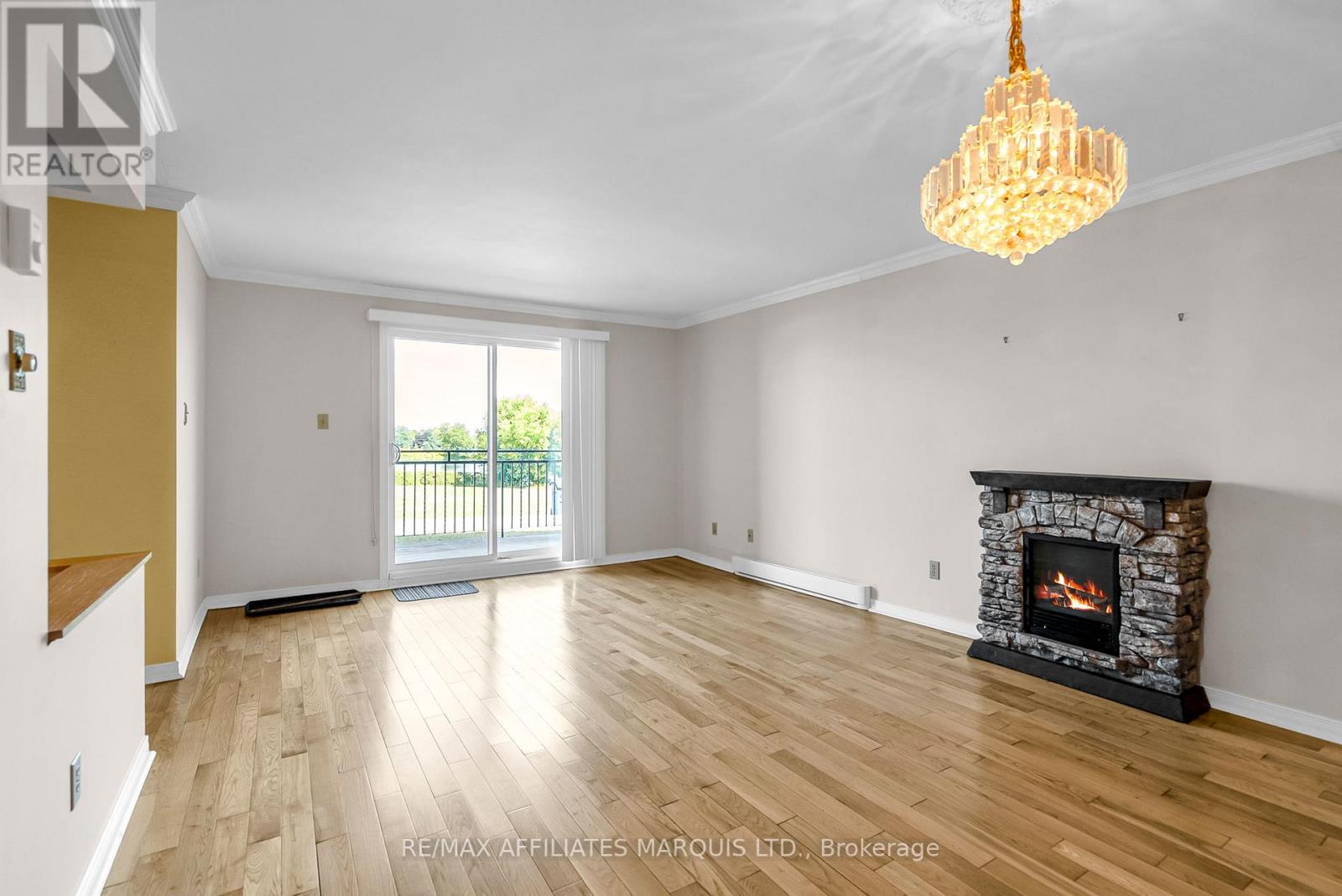 Photo 13 of 109 220 Kenyon Street W, North Glengarry ON