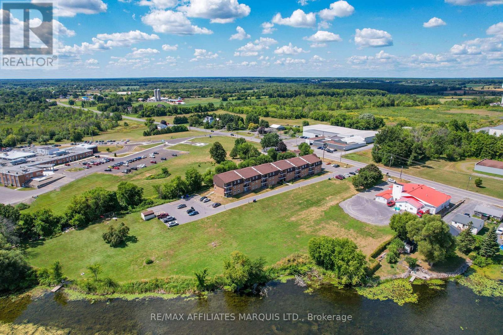 Photo 31 of 109 220 Kenyon Street W, North Glengarry ON