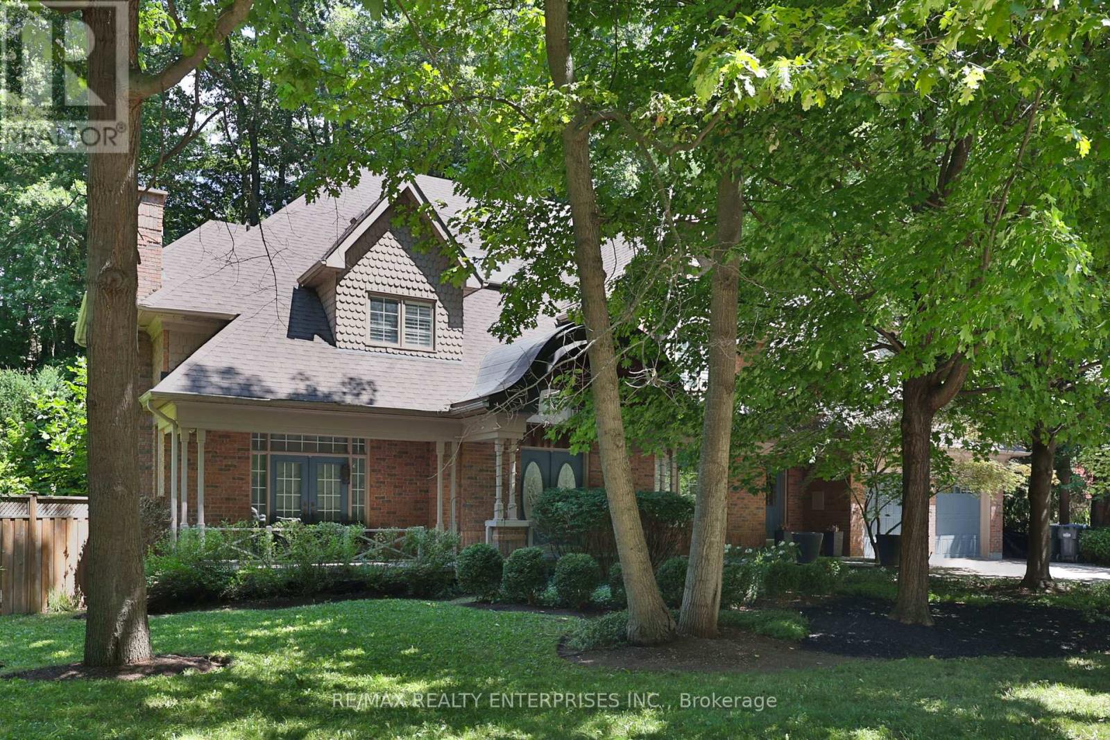 Photo 12 of 2045 Heartwood Court, Mississauga ON