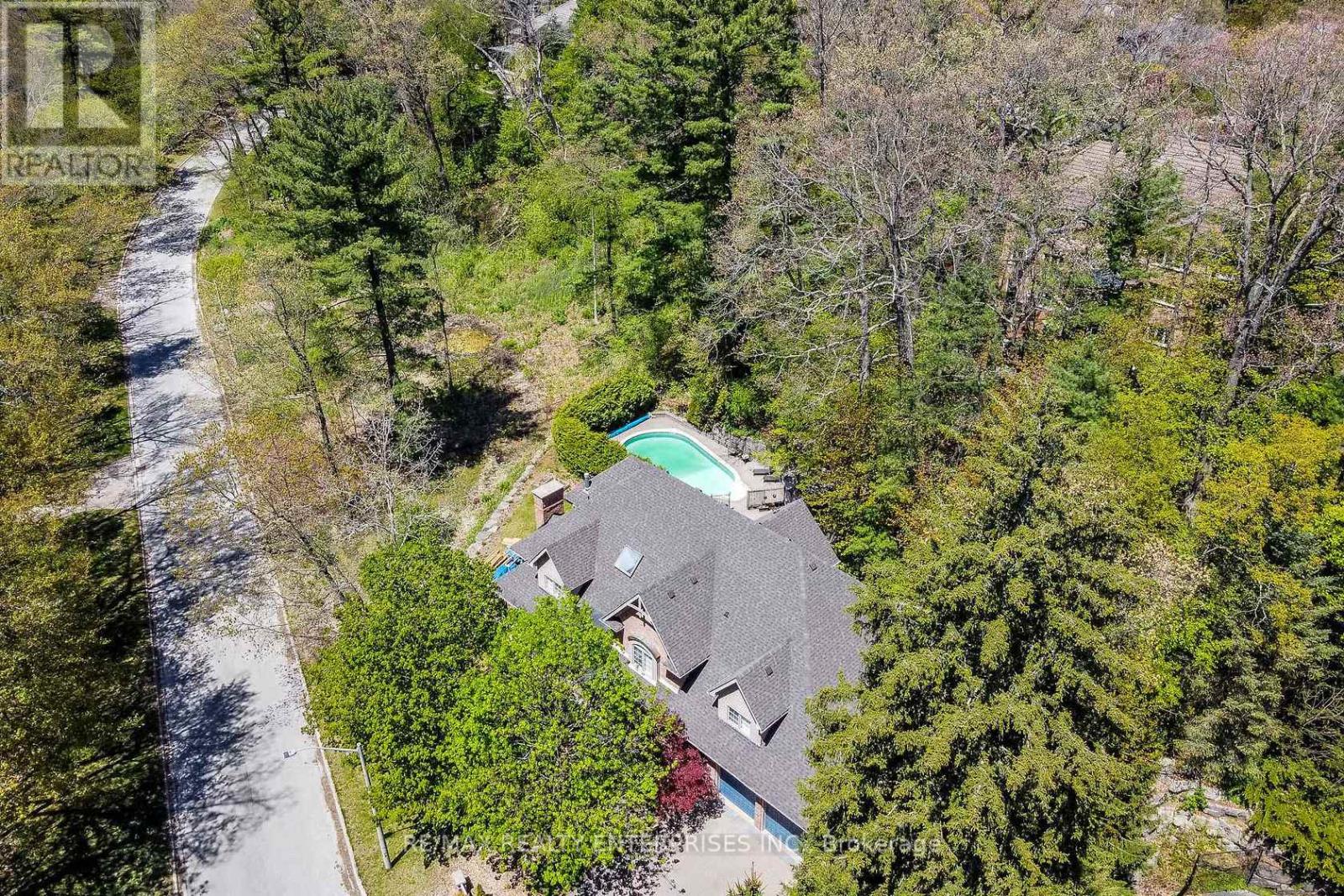 Photo 21 of 2045 Heartwood Court, Mississauga ON