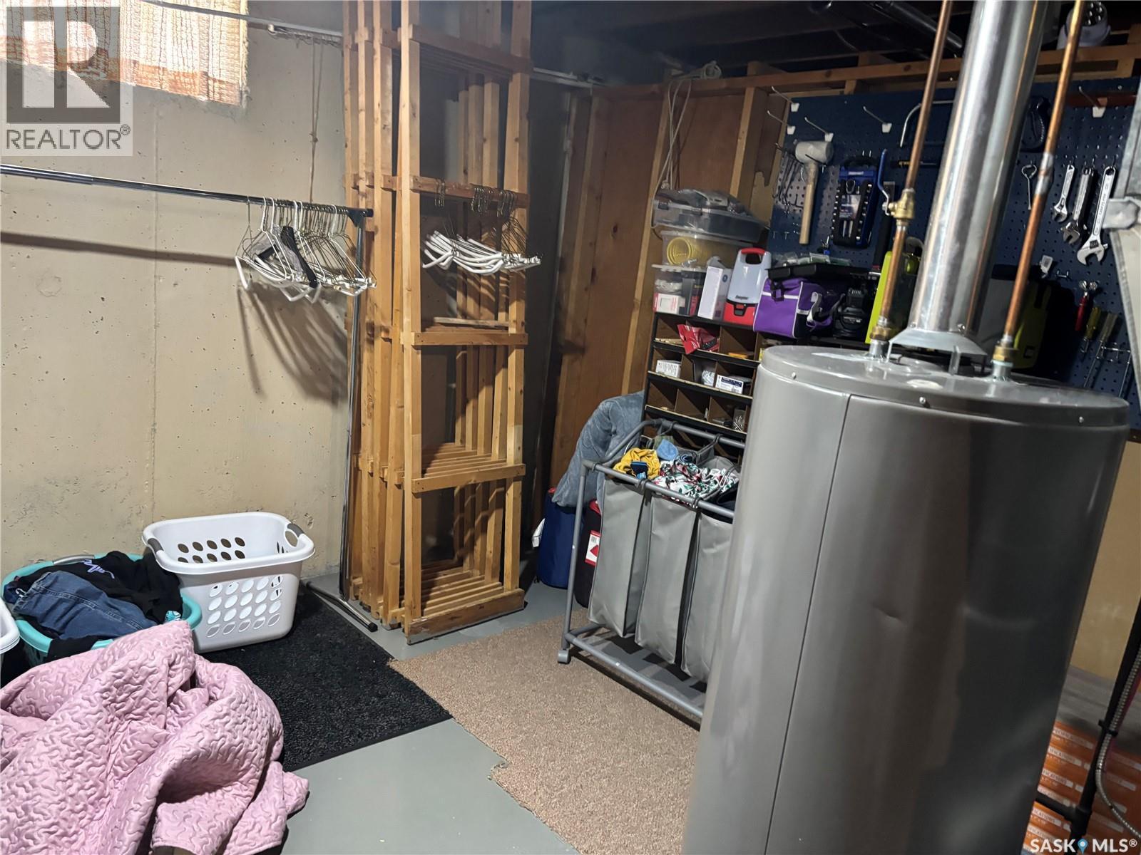 Photo 16 of 601 2nd Avenue Se, Swift Current SK