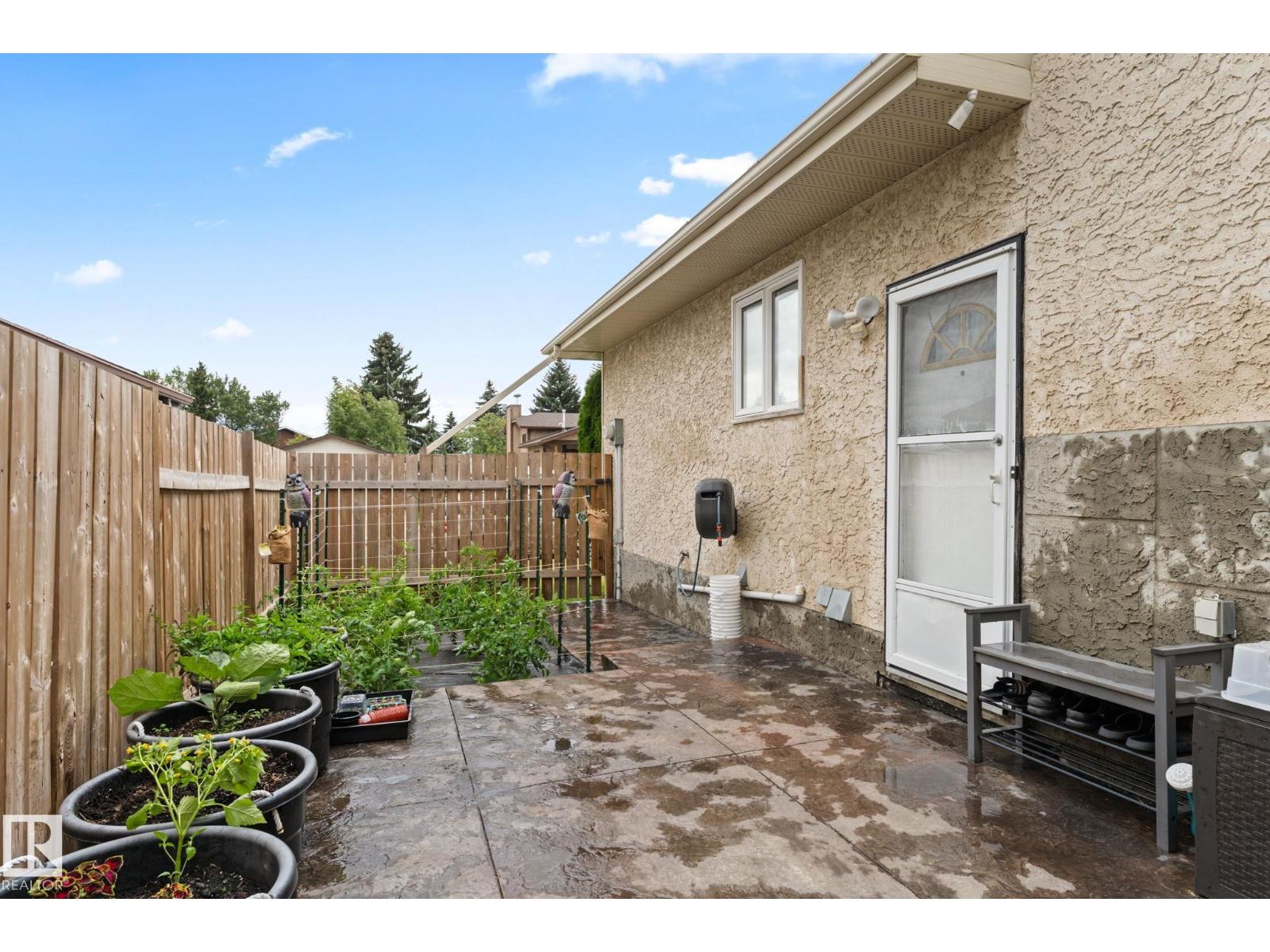 Photo 28 of 9316 177 Av Nw, Edmonton AB