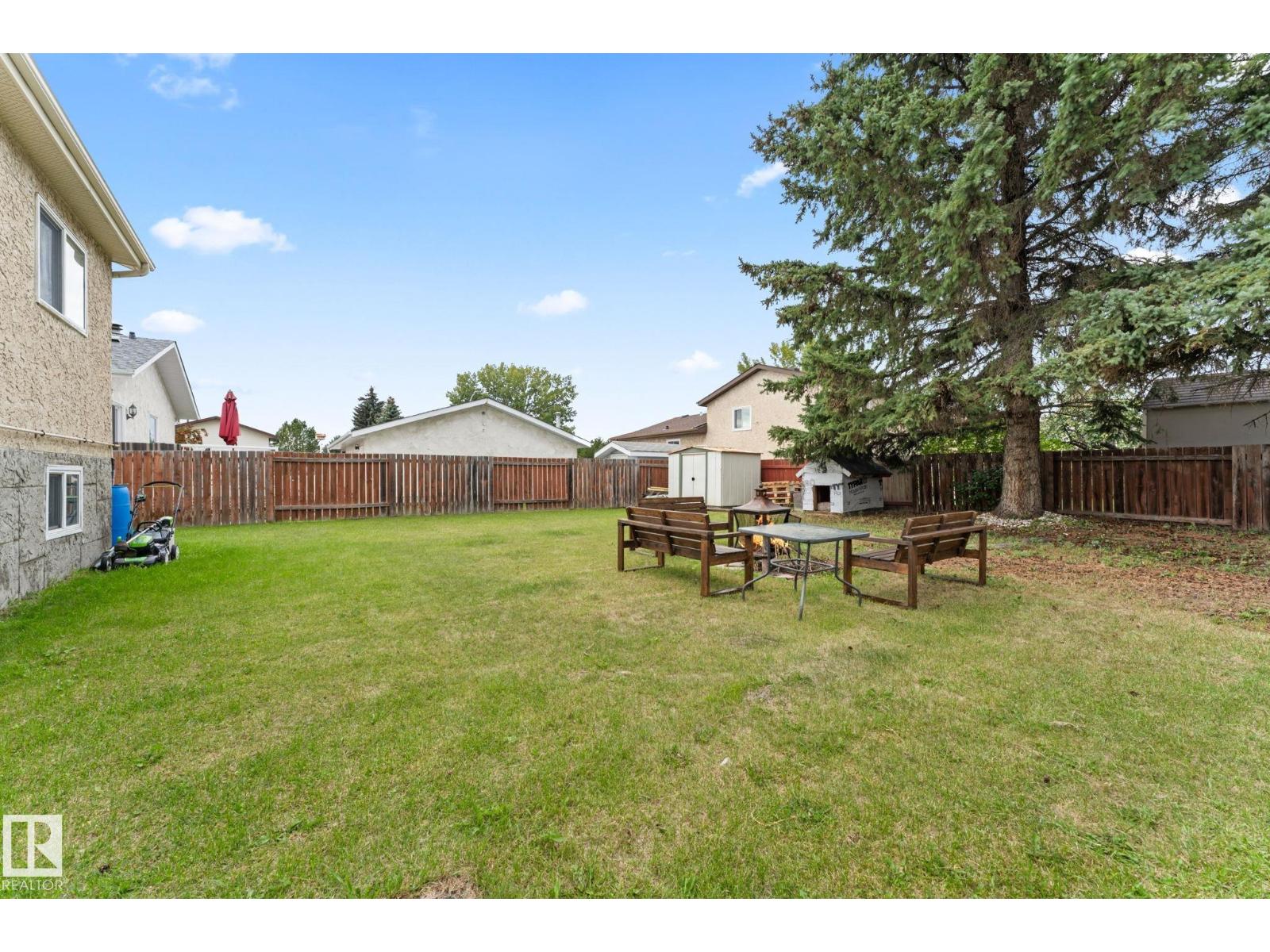 Photo 17 of 9316 177 Av Nw, Edmonton AB