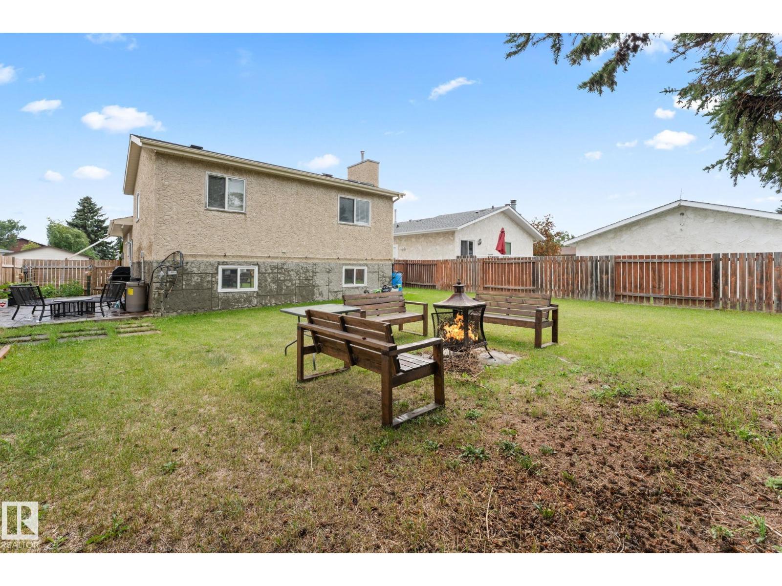 Photo 5 of 9316 177 Av Nw, Edmonton AB