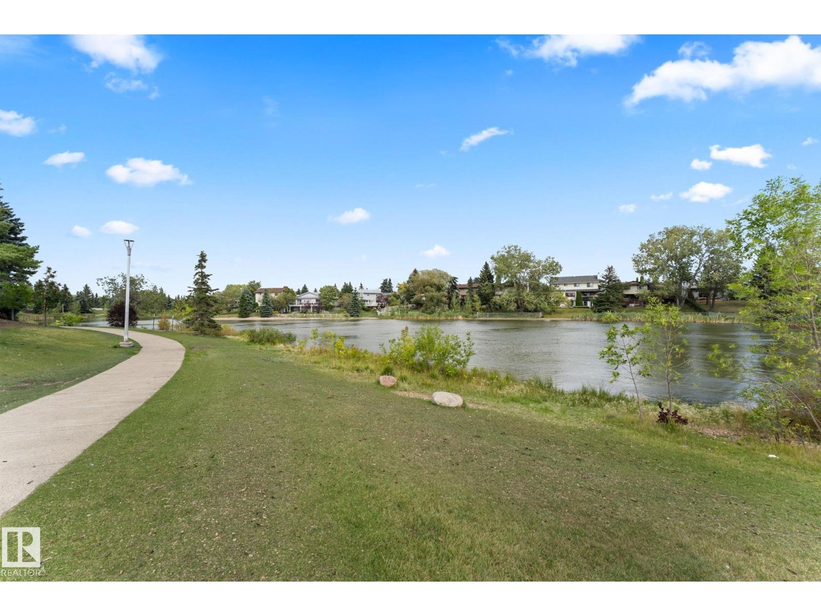 Photo 24 of 9316 177 Av Nw, Edmonton AB